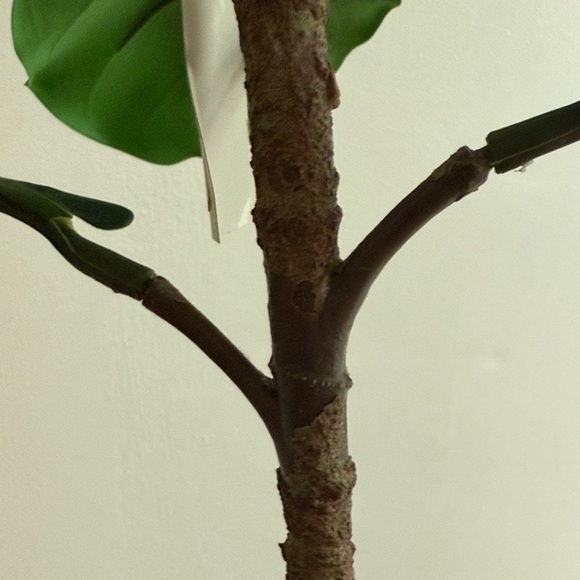 Artificial Fiddle Leaf Fig Tree in Black Pot - Picture 3 of 6